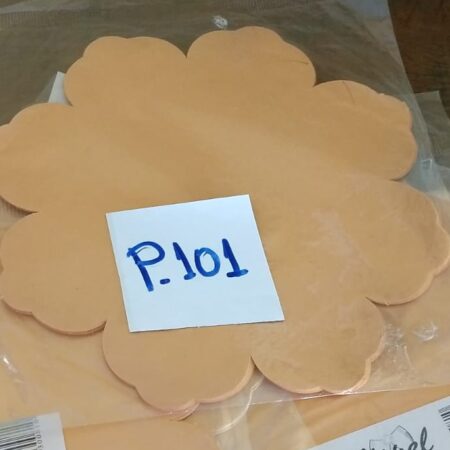 P-101: pacote com papel de seda para embrulhar bombom com 48 unidades cada pacote