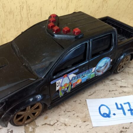 Q-47: camionete cabine dupla, 30 cm